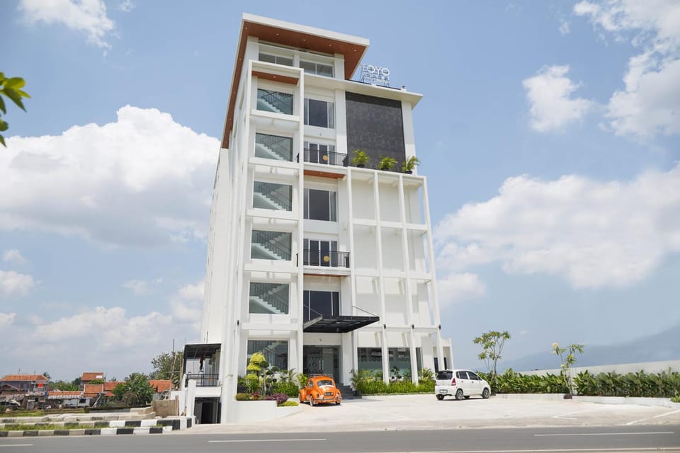 Toyo Hotel Purwokerto, Azana Hotels Collection Hotel in Indonesia