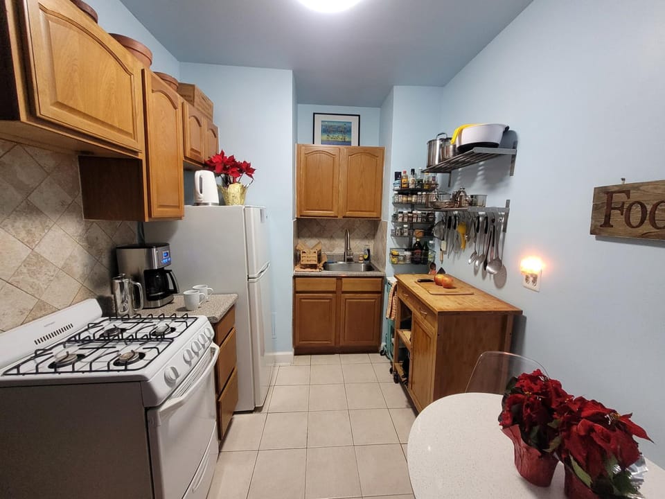 NYC Studio Long Stays Near Columbia Presby Apartment in Washington Heights