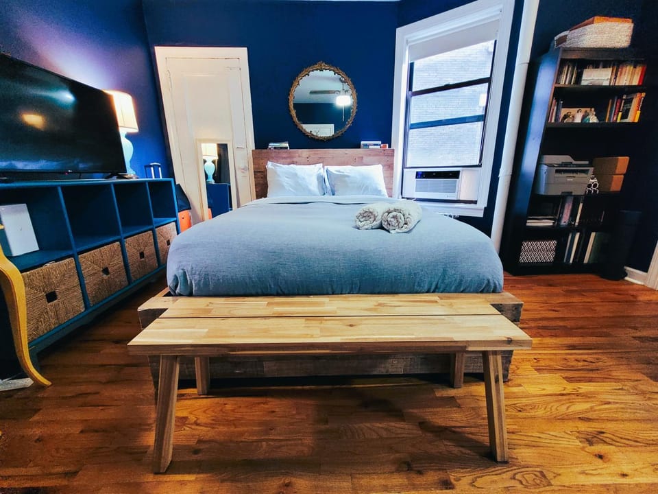 Bed, TV and multimedia