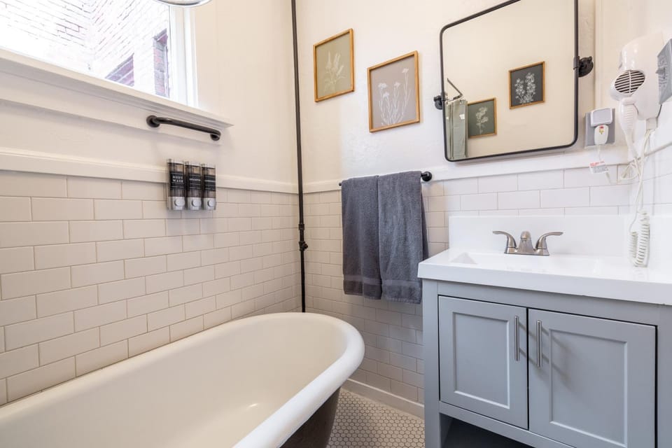 Bathroom, Bath