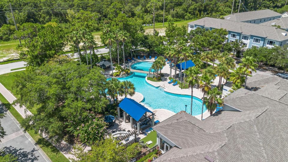 Modern 3BR2BA Pools, Gym Near Airport #5 Apartment in Westchase