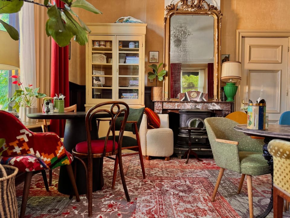 Restaurant/places to eat, Communal lounge/ TV room, Game Room, Lounge or bar, Breakfast, Breakfast, fireplace