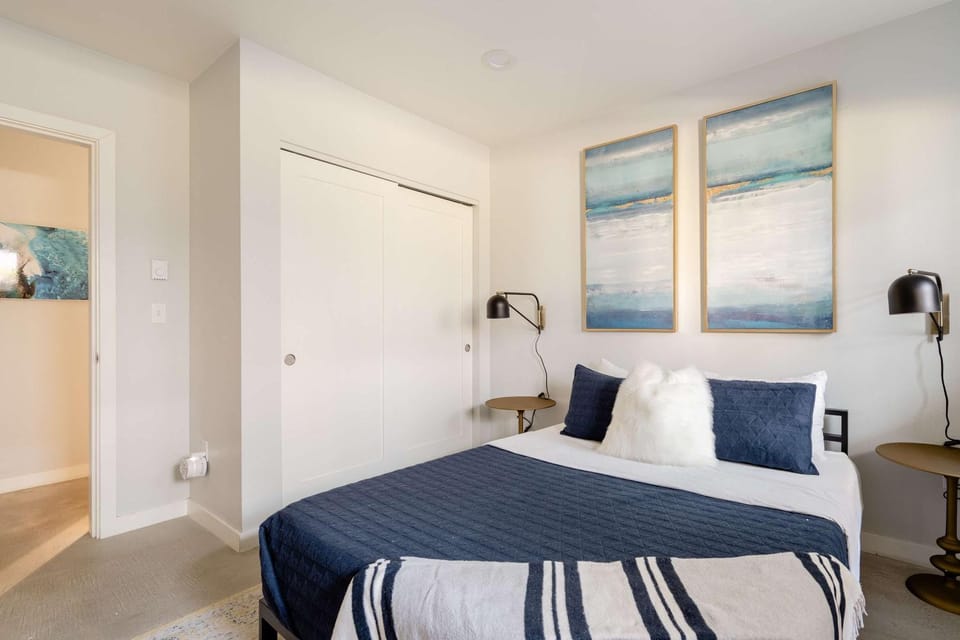 Stay Portland - Bohemian Oasis - Food, Coffee & Craft Beer Lovers Apartment in Portland
