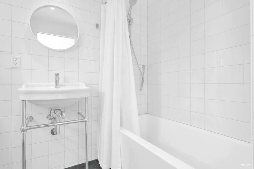 Charming East Van Home Near DT and Commercial St House in Vancouver