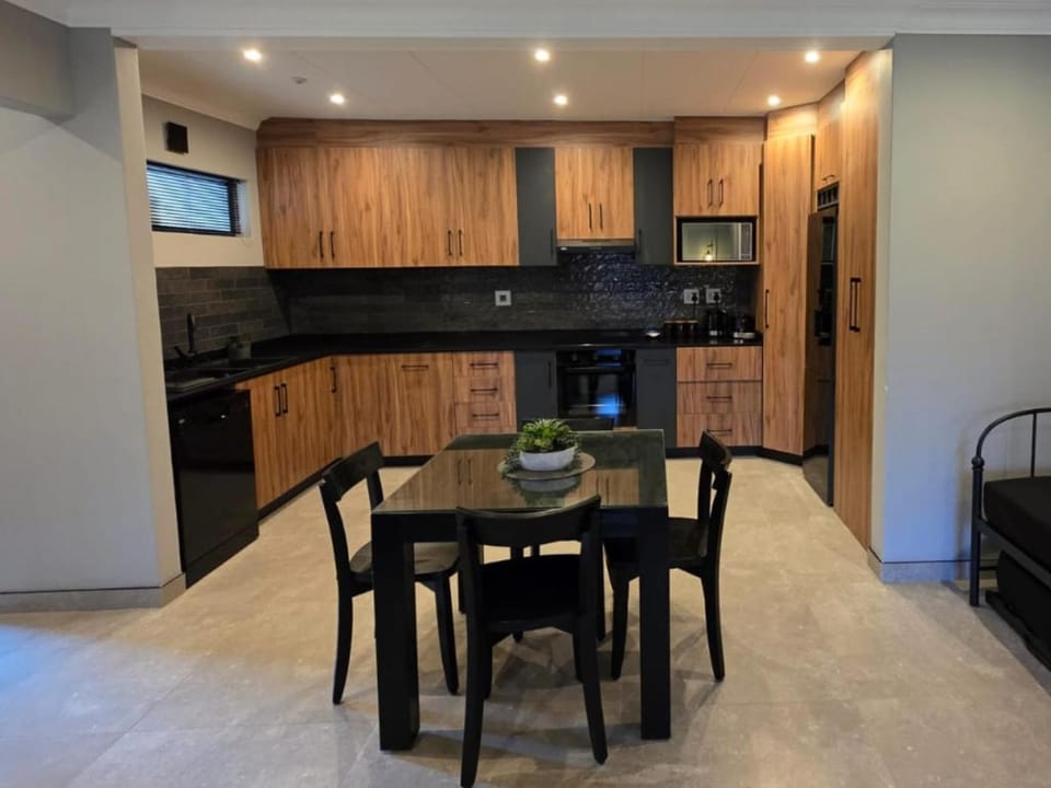 Cranes Nest Guest House Apartment in Pretoria