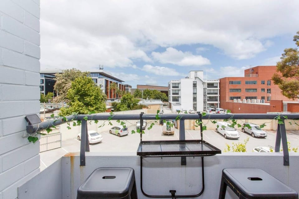 Freo Cosy Corner Central, Free Parking & balcony Apartment in Perth
