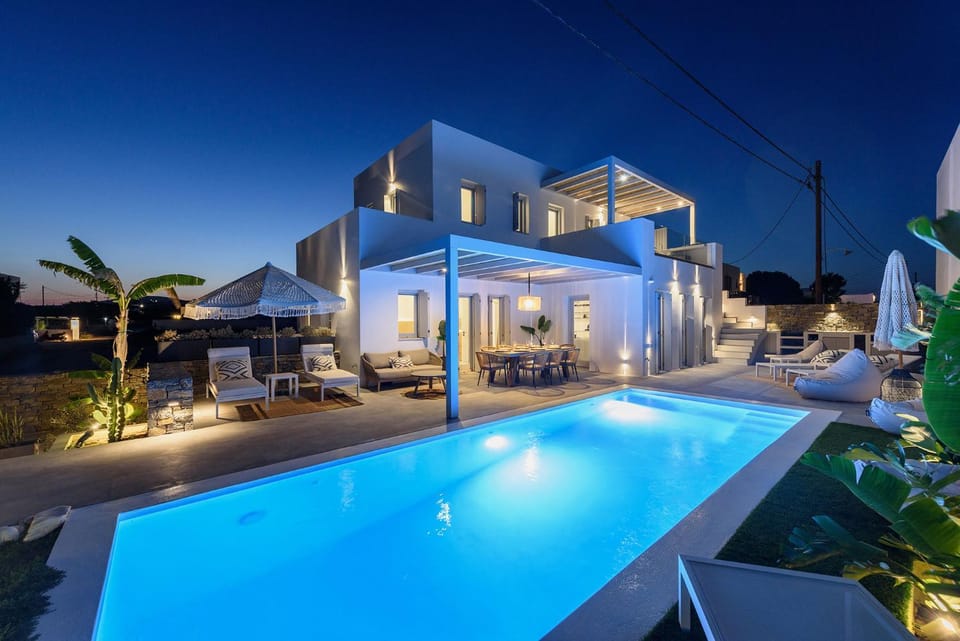 Akoya Pearl Villa - Sea Front Villa in Paros, Greece