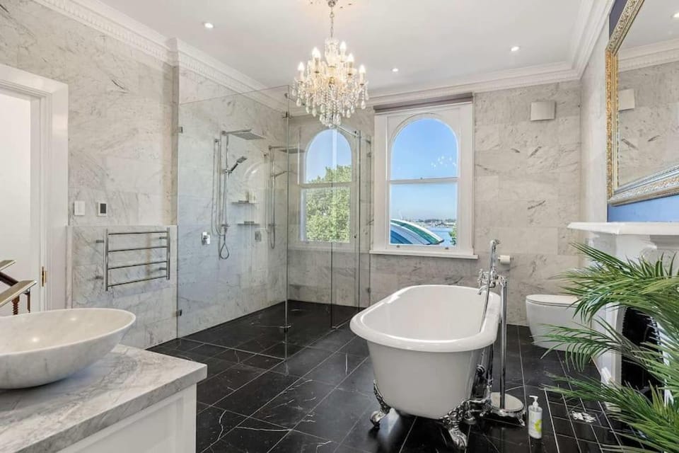 Shower, Toilet, Bathroom, Bath