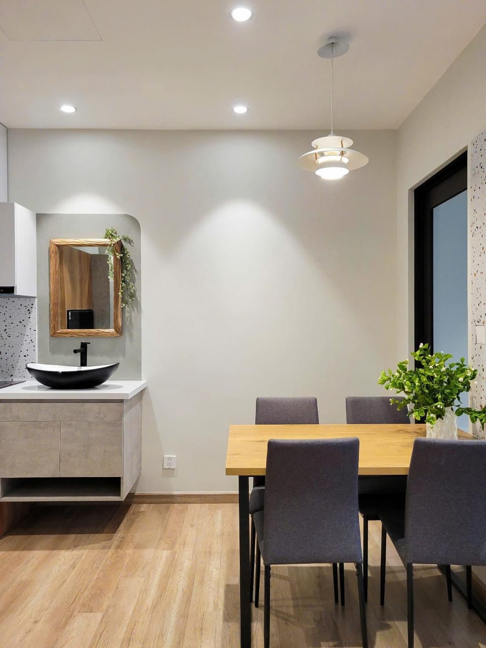 Kitchen or kitchenette