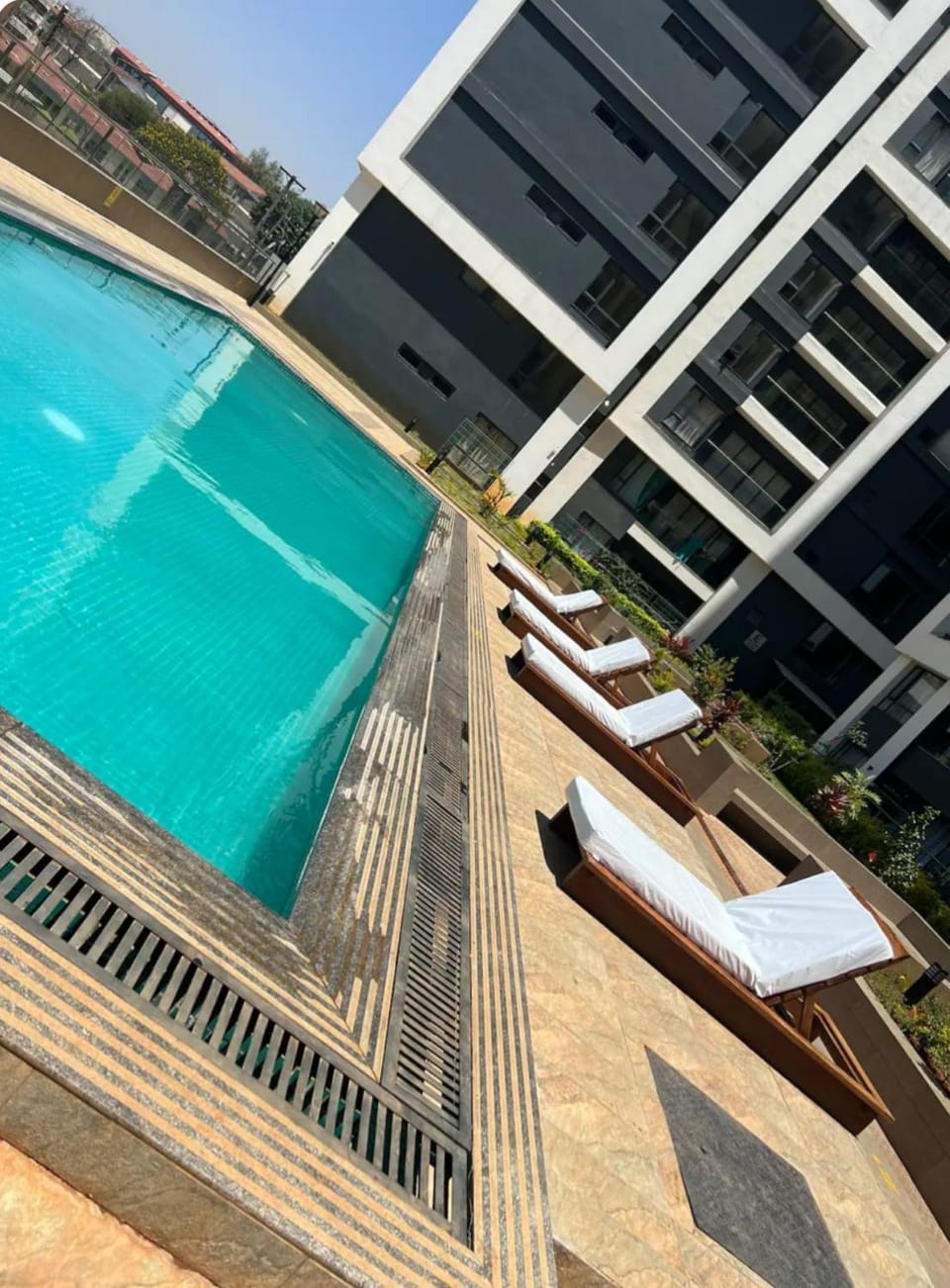 Calm by the park - Park view Gym Pool Garden Apartment in Nairobi County