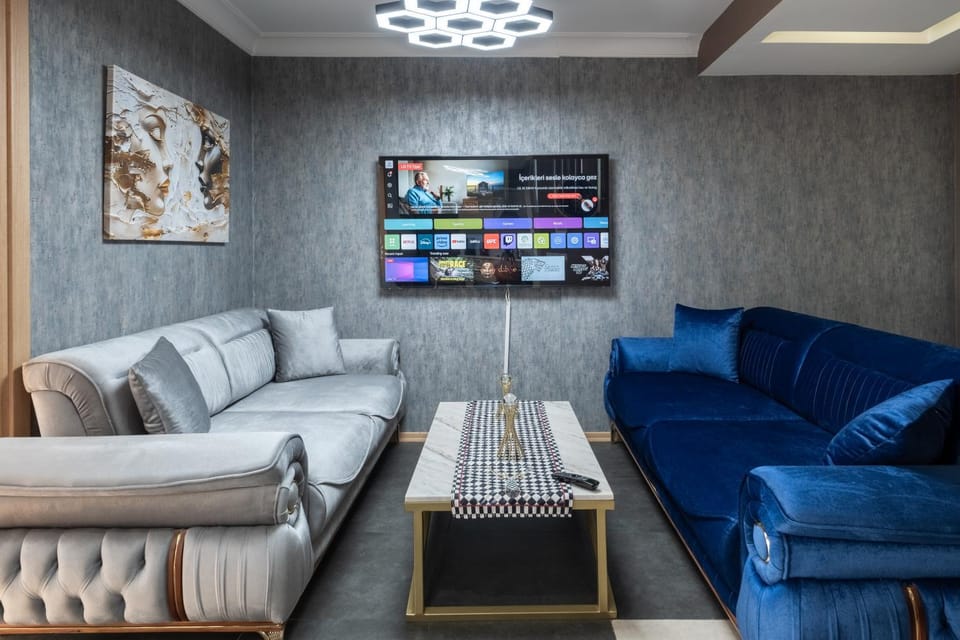 Communal lounge/ TV room, TV and multimedia, Living room, Seating area