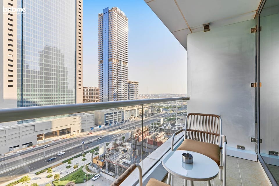 Day, View (from property/room), Balcony/Terrace, Seating area, City view