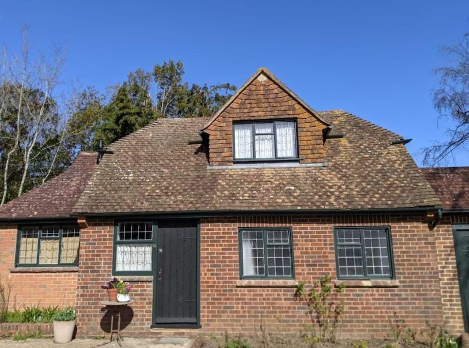 Willow Cottage House in Rother District