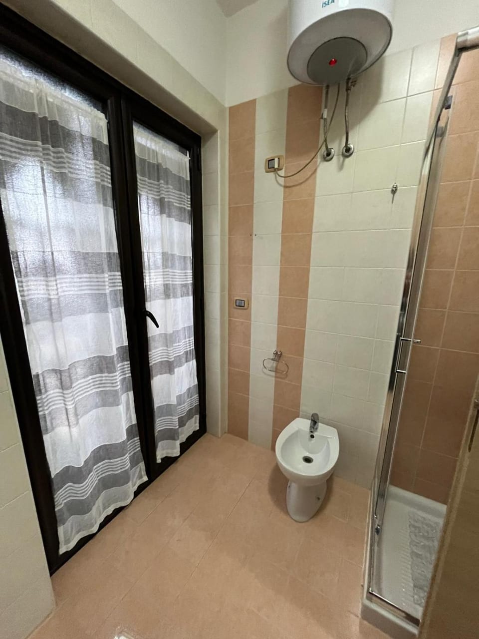 Shower, bidet