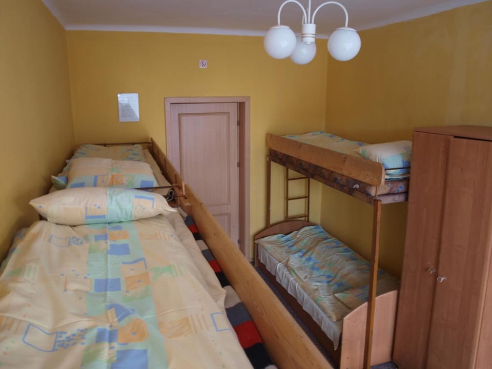 bunk bed