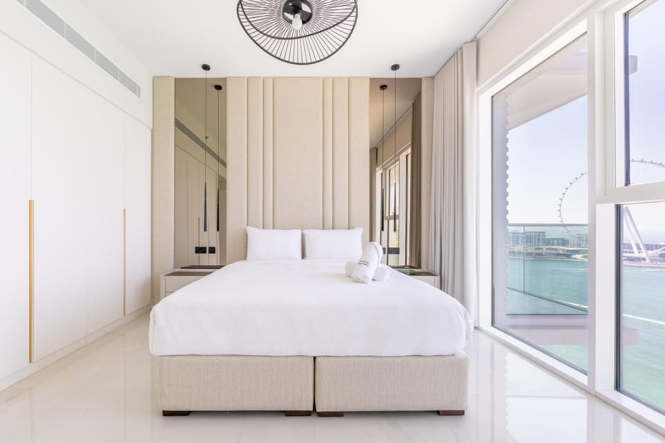 Bed, Photo of the whole room, Bedroom, towels, wardrobe