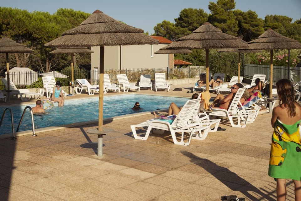 Day, Pool view, Swimming pool, sunbed