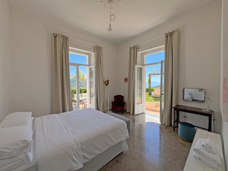 Villa Ipomea - Terra Suite House in Salerno