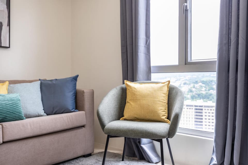 Furnished 1-Bedroom in Avida Towers Riala, Cebu IT Park with Fast WiFi, Netflix, Pool and More Apartment in Lapu-Lapu City