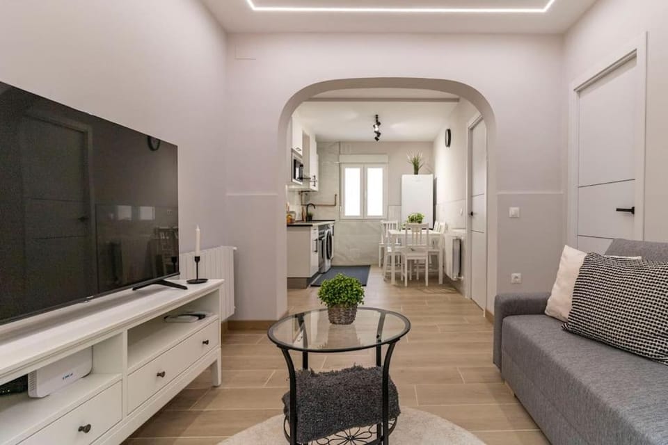 TV and multimedia, Living room, Dining area