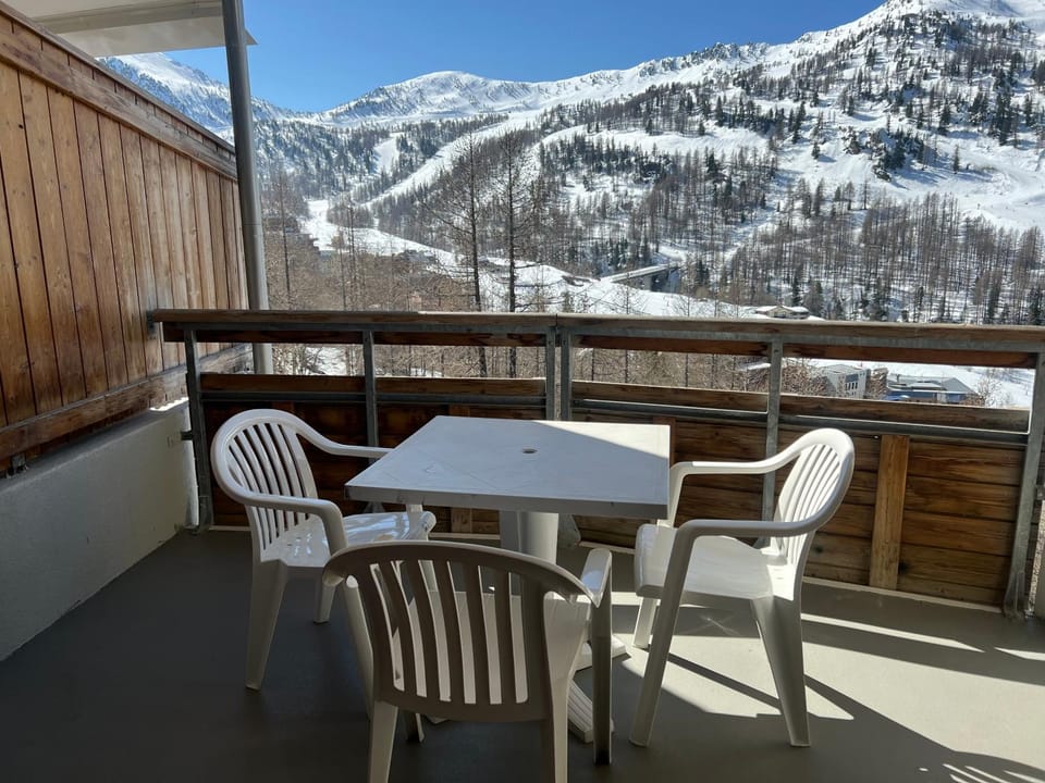 Patio, Balcony/Terrace, Mountain view