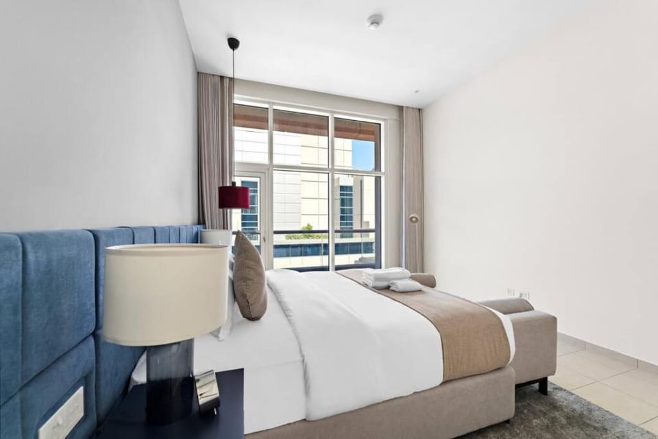 Spacious 1-Bedroom Apartment In Bay Square Apartment in Dubai
