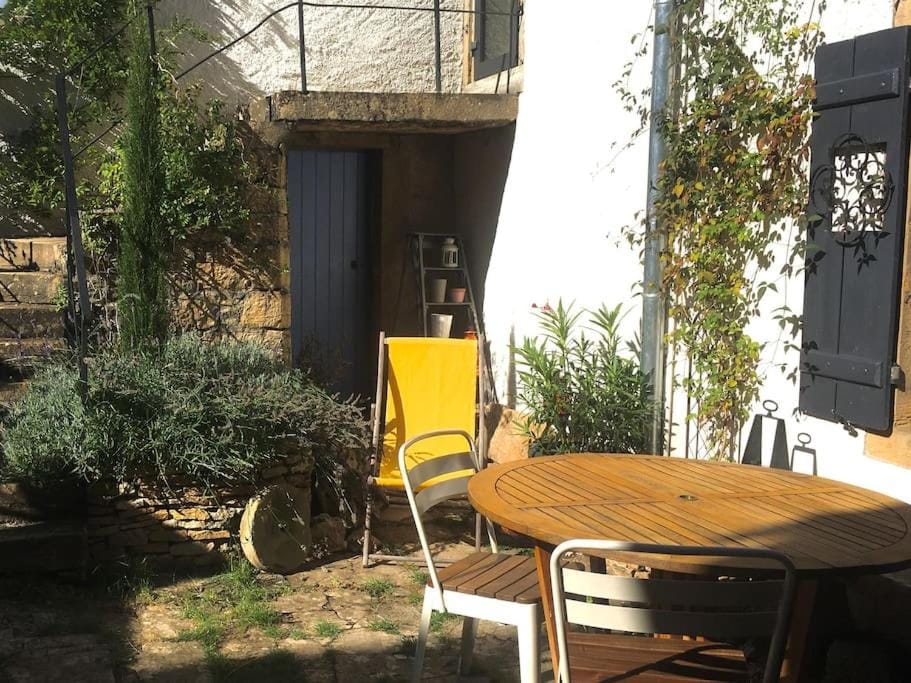 Property building, Patio, Spring
