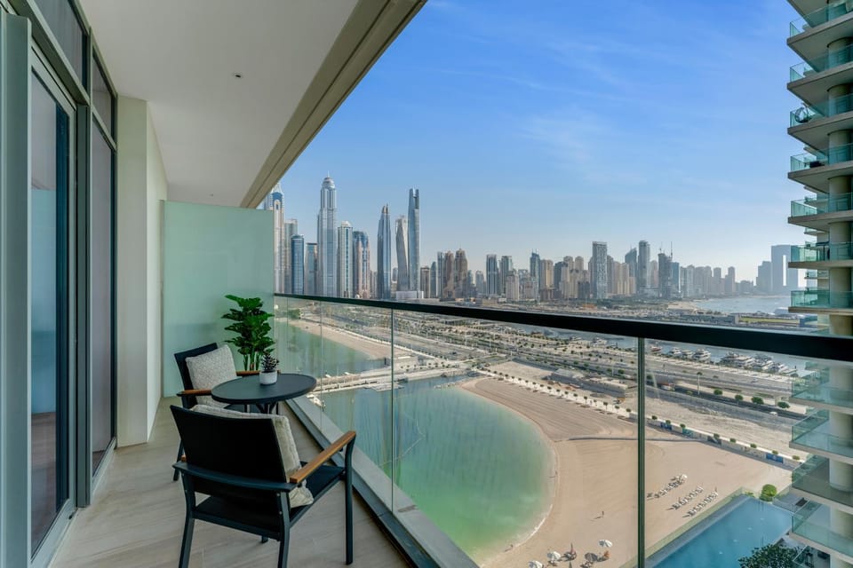 Coastal Chic 1 Bedroom Apartment w private beach Apartment in Dubai
