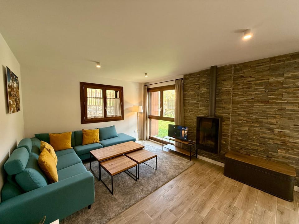 TV and multimedia, Seating area