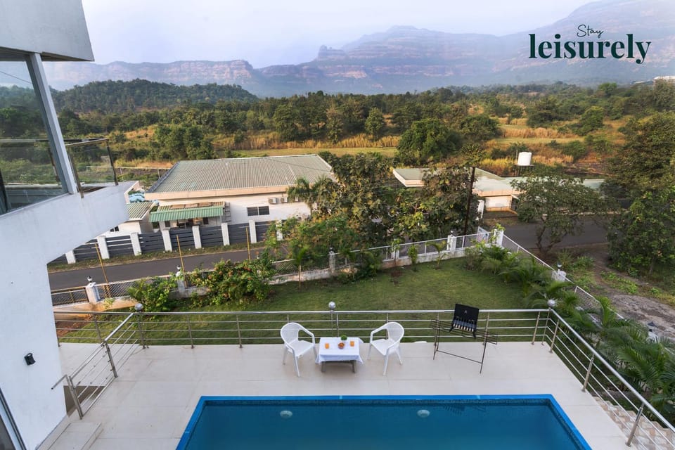 Facade/entrance, View (from property/room), Mountain view, Swimming pool