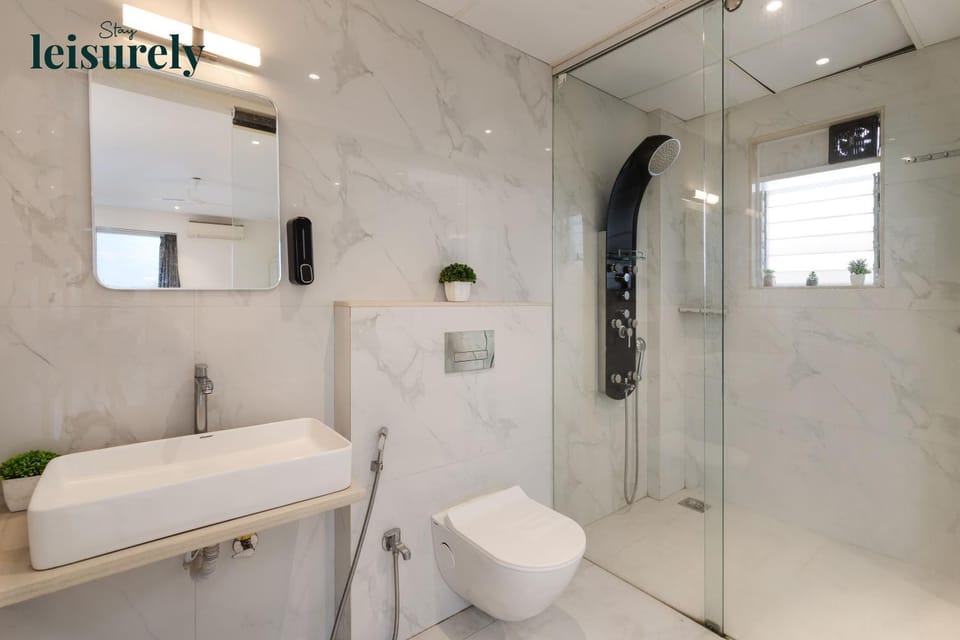 Shower, Toilet, Bathroom, towels