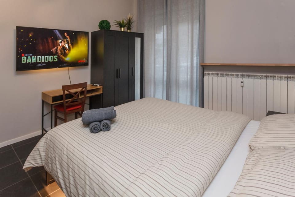 Bed, TV and multimedia