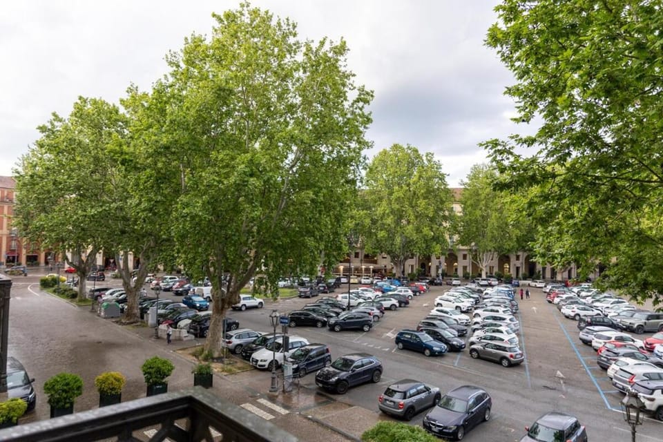 Appartamento con vista su AstiMusica WiFi e aria condizionata Apartment in Asti