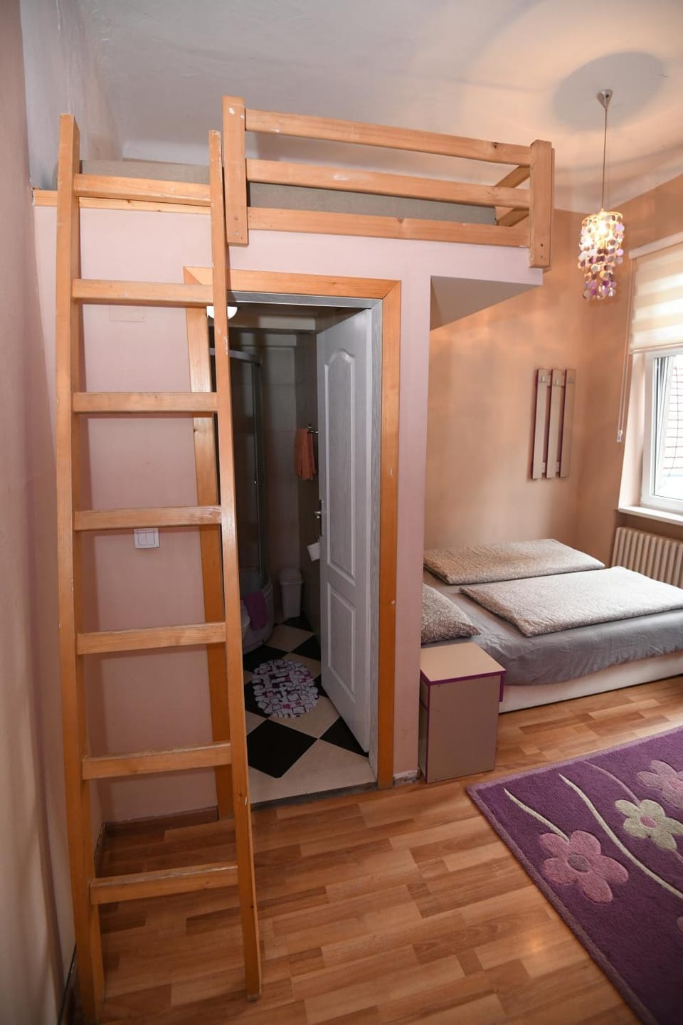 Property building, Photo of the whole room