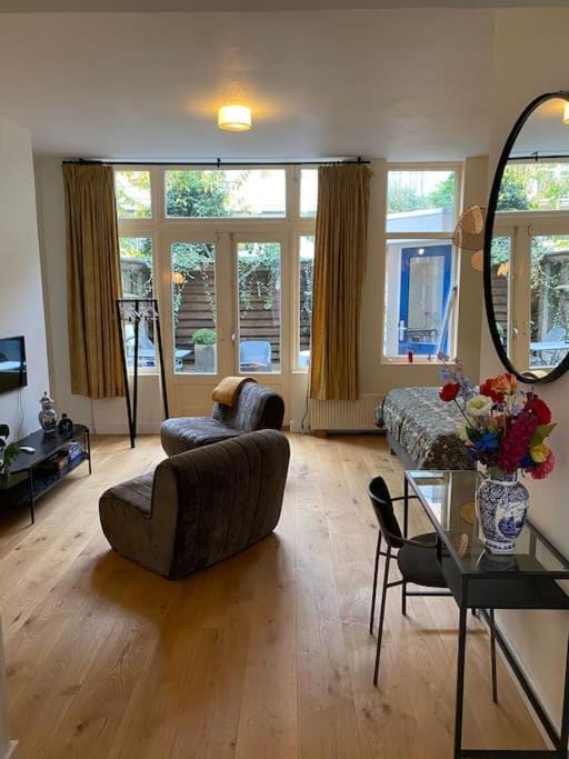 Sfeervol appartement met patio in het centrum Apartment in Groningen