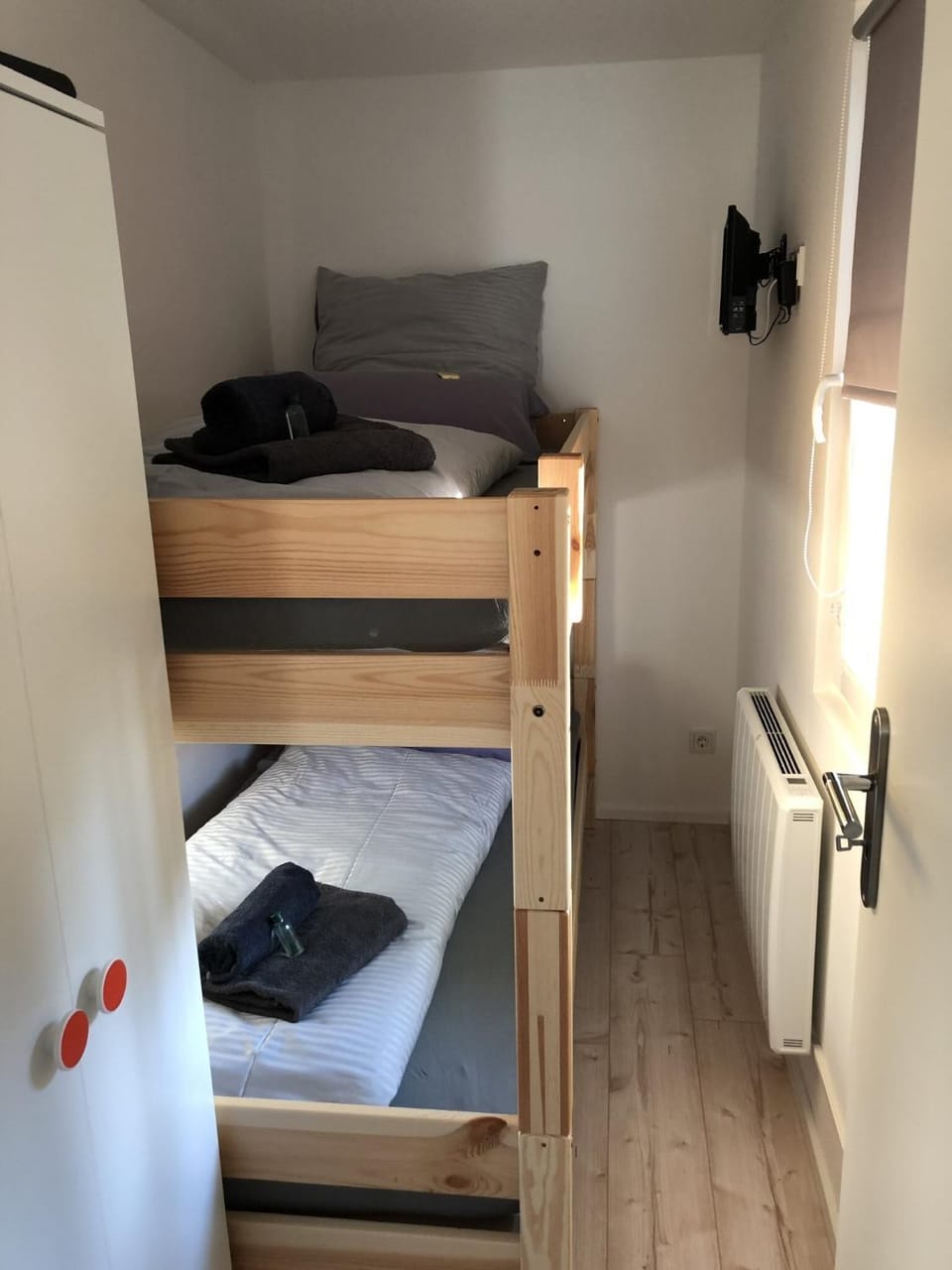 Property building, Living room, Bedroom