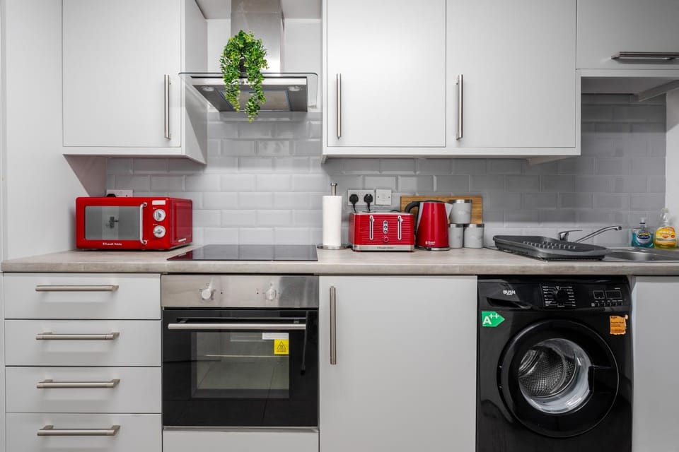 LFC theme - free parking - 2 bathroom House in Liverpool