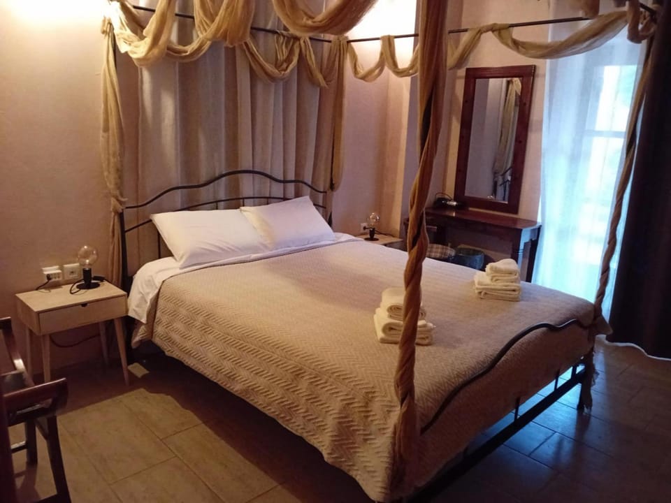 Το Πανδοχείο Της Παυλιανης Inn in Peloponnese, Western Greece and the Ionian