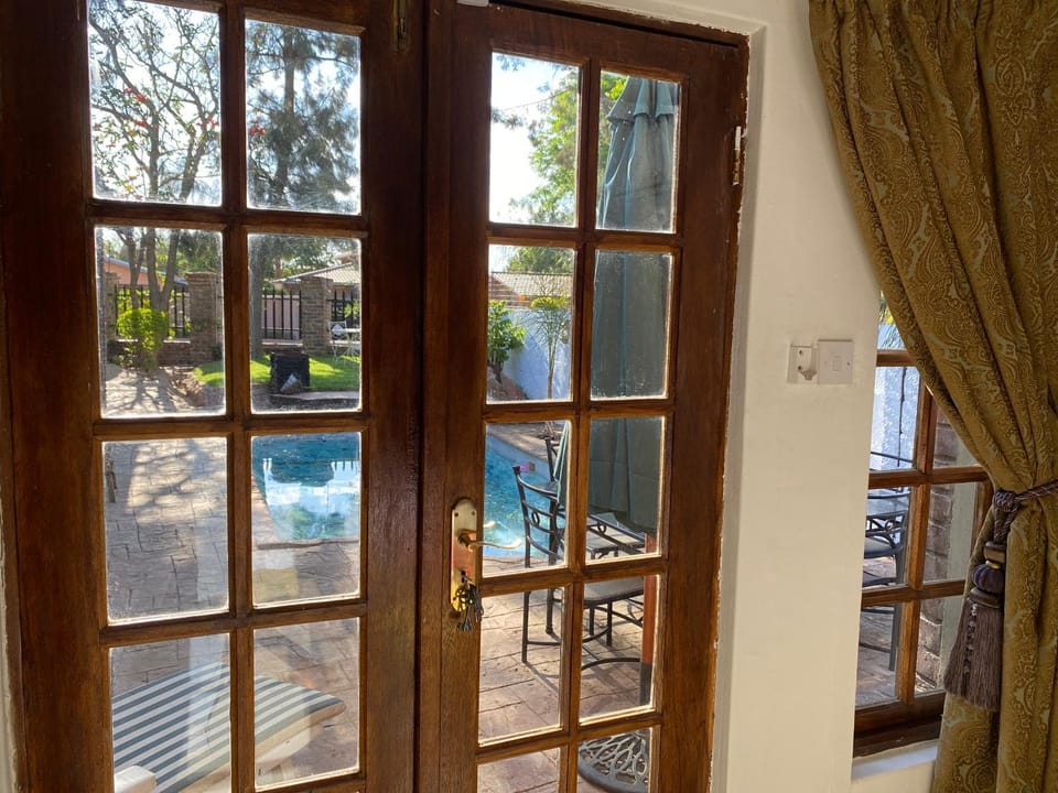 Bedroom, Garden view, Pool view