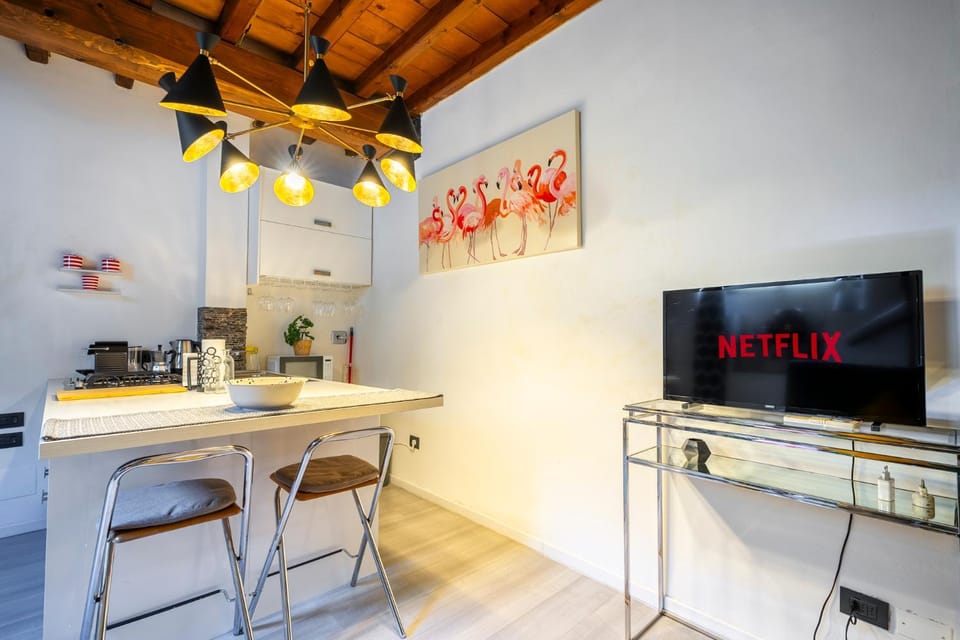 TV and multimedia, Kitchen or kitchenette, Dining area
