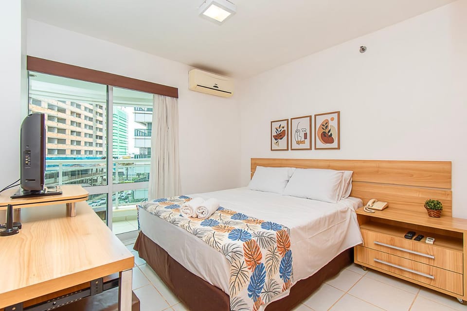 TV and multimedia, Photo of the whole room, Bedroom, air conditioner
