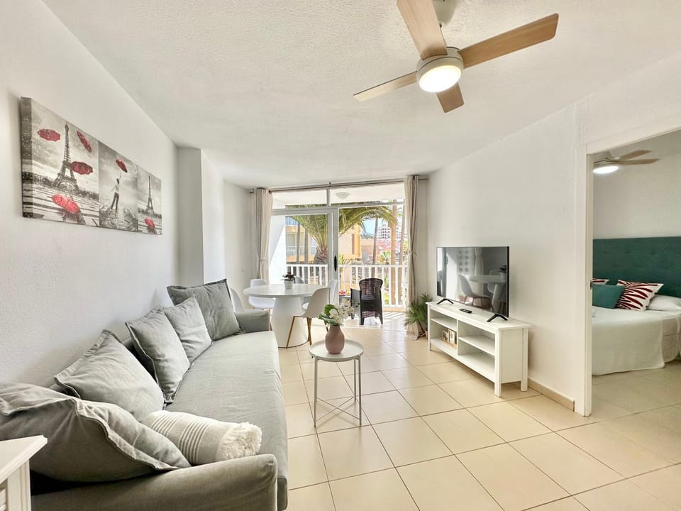 TV and multimedia, Living room, Bedroom