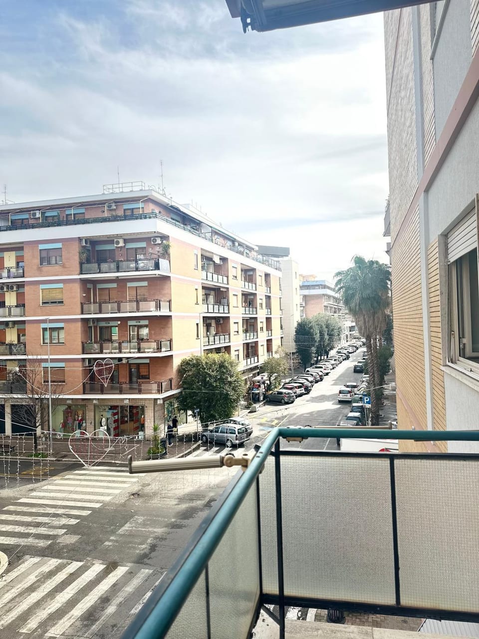 Property building, Day, Neighbourhood, City view, Street view, Location