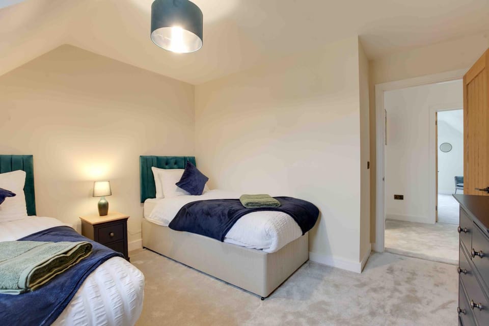 Kestrel Gardens Five Bedroom Homes House in Uttlesford
