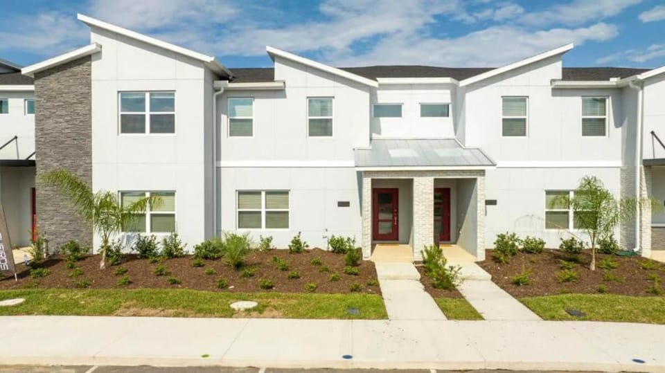 2557 Awesome Family 4BD Townhouse located at Storey Lake House in Kissimmee