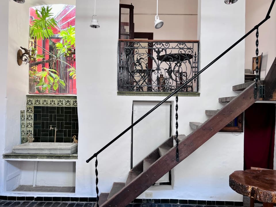 Artist' s House in the heart of San Telmo Apartment in Buenos Aires