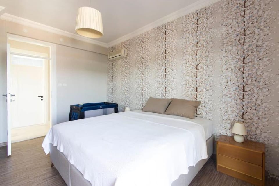 Spacious Exquisite 5BR Villa with Private Pool Villa in İzmir Province