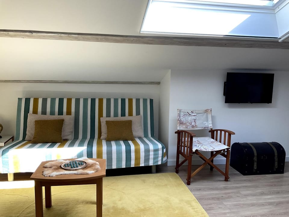 Seating area, Bedroom