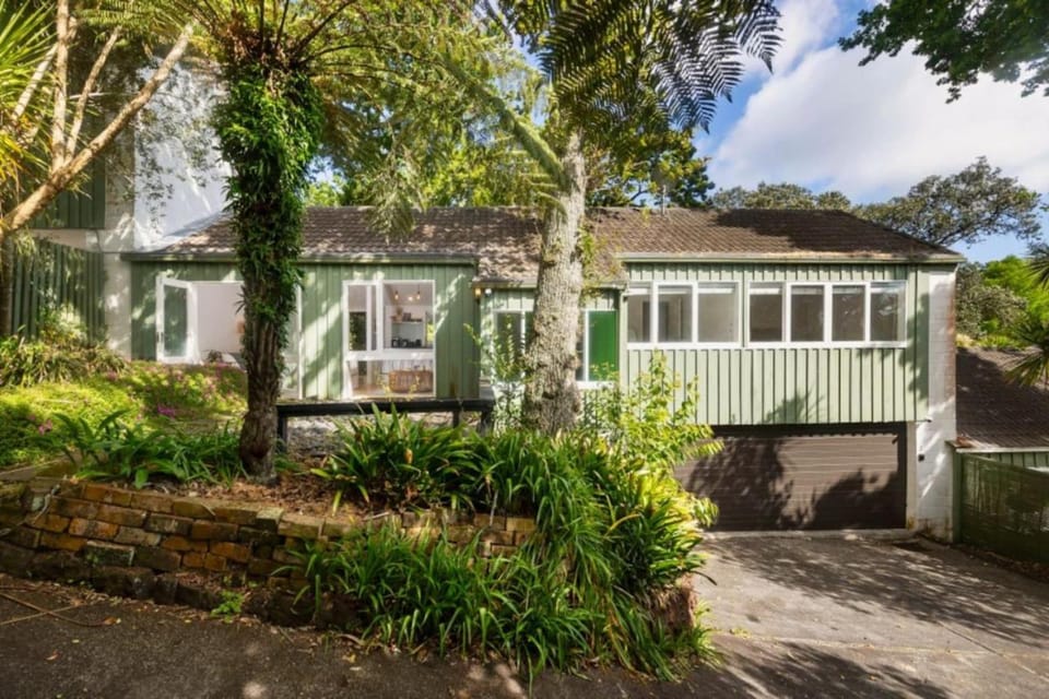 Stylish Remuera Retreat House in Auckland