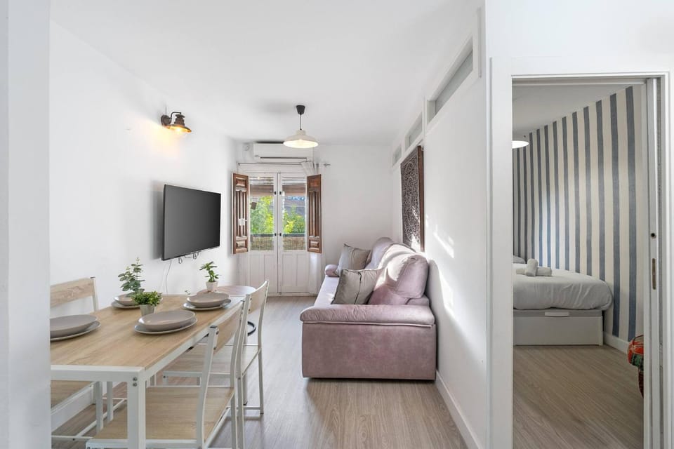 Communal lounge/ TV room, Living room